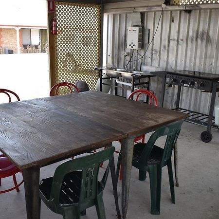 Lake Albert Motel Meningie Bagian luar foto