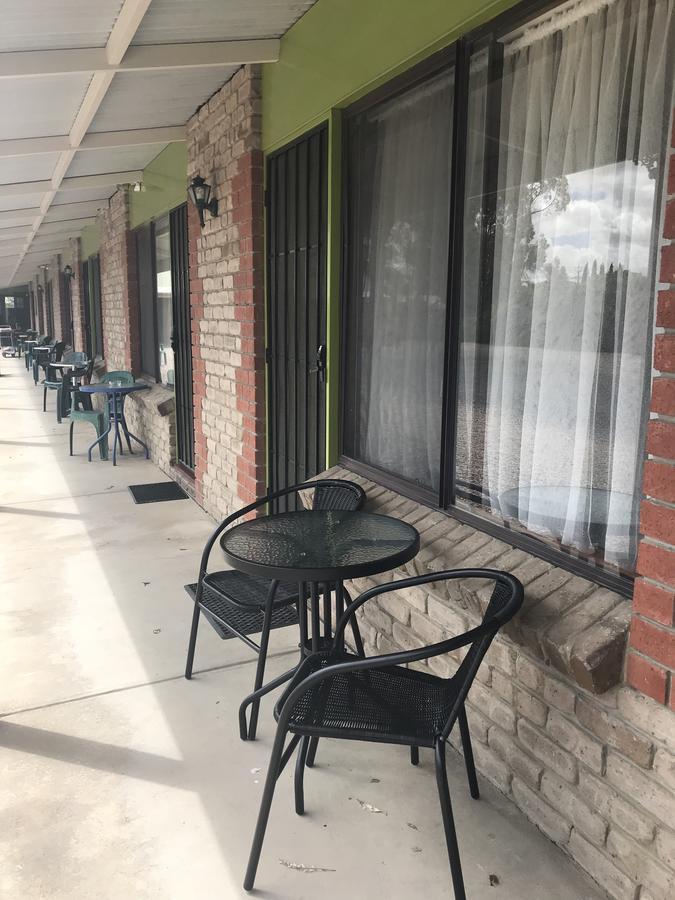 Lake Albert Motel Meningie Bagian luar foto