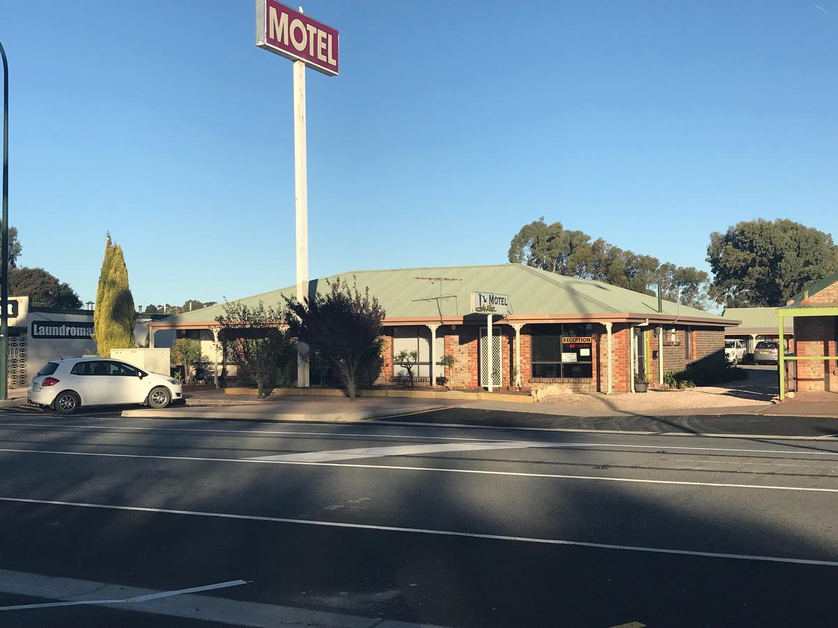 Lake Albert Motel Meningie Bagian luar foto