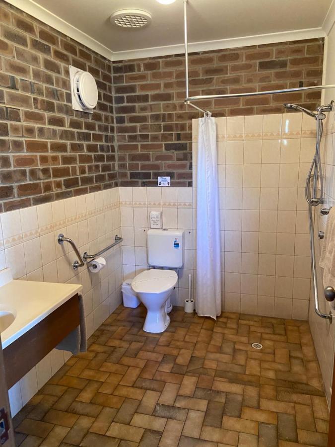Lake Albert Motel Meningie Bagian luar foto