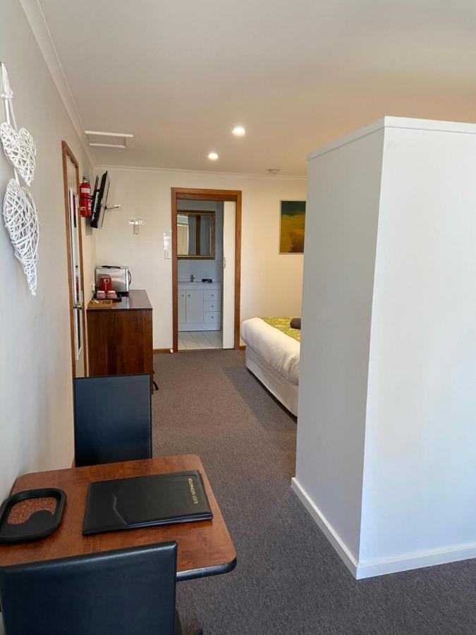 Lake Albert Motel Meningie Bagian luar foto